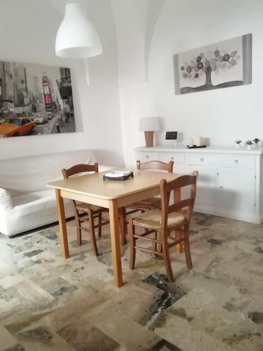 Alloggio Incantevole Storico Appartement Carovigno Buitenkant foto